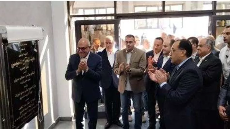 خلال تفقده مصنع المحركات.. رئيس الوزراء يشيد بمنتجات مركز التصنيع الرقمي