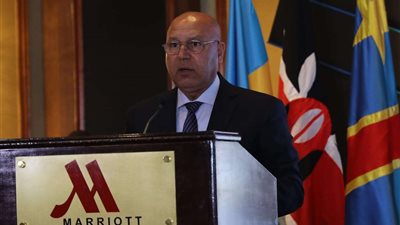 وزير النقل يشهد توقيع مذكرة تفاهم بين ميناء الإسكندرية وشركة مصر هولندا.. غدًا