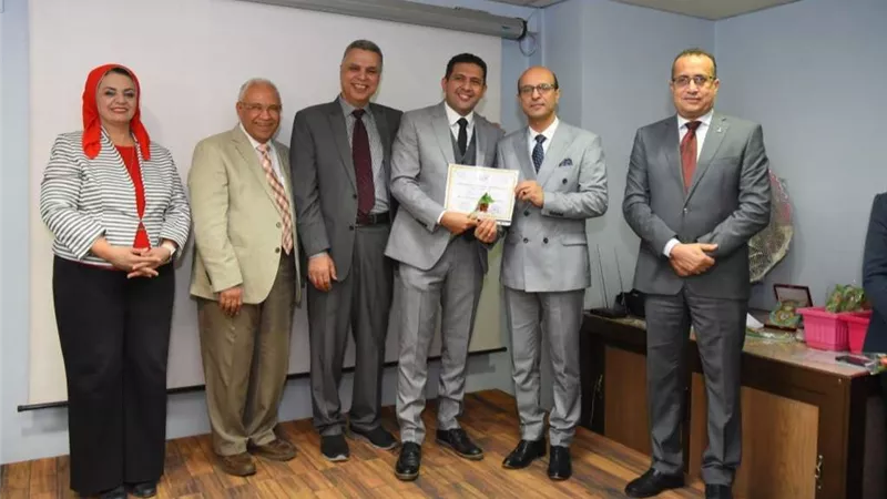تخريج الدفعة الثانية من دبلوم التخصص المهني في طب الجنين بجامعة أسيوط