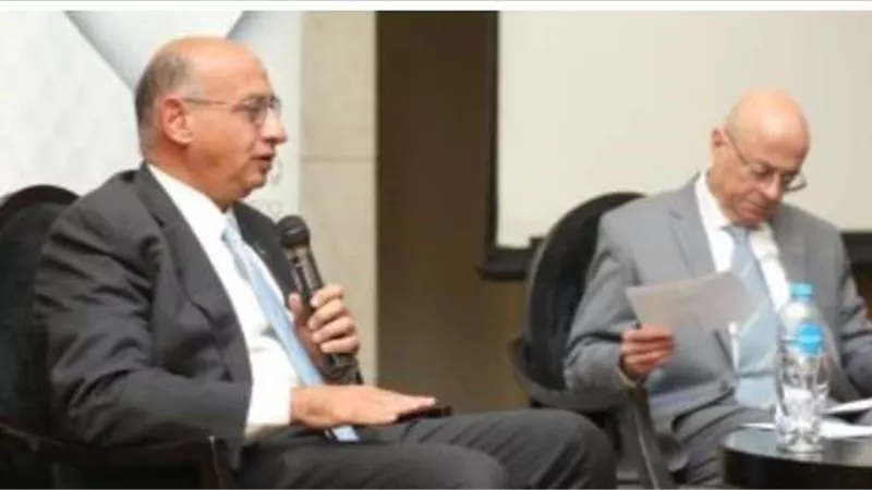 مساعد وزير السياحة والآثار يشارك فى حلقة نقاشية حول ملف التحول الرقمي بالوزارة