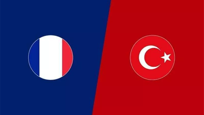 فرنسا تهدد بفرض عقوبات على تركيا