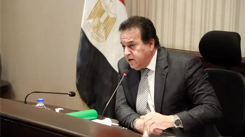 «عبدالغفار» يعلن الموافقة على اعتماد المعايير القومية والفنية المنظمة لعمليات نقل الدم