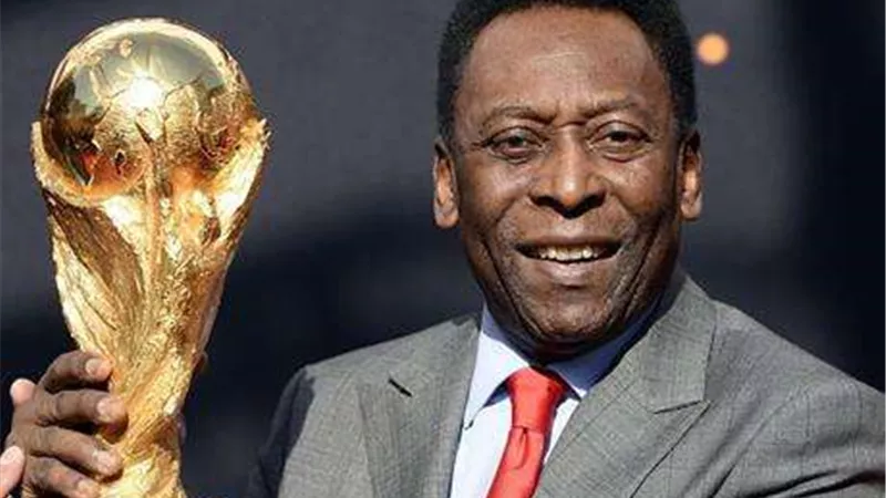 بيليه يهنئ ميسي والأرجنتين ويوجه رسالة لـ مبابي ومنتخب المغرب
