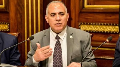 وزير الري يتابع ضوابط استخدام المياه الجوفية ومنظومة المراقبة