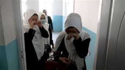 طالبان تحطم أحلام الفتيات في التعليم.. تفاصيل