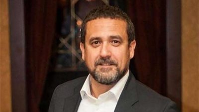 نادر شوقي يبرئ شريف إكرامي من رحيل رمضان صبحي عن الأهلى