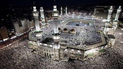 السعودية تُعلن نجاة إمام الحرم المكي من محاولة اغتيال