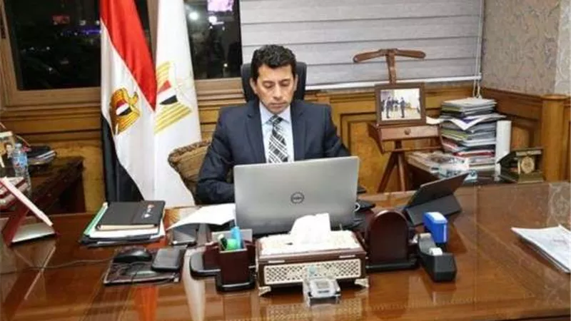 أشرف صبحي برفقة علي جمعه في لقاء مفتوح مع الشباب