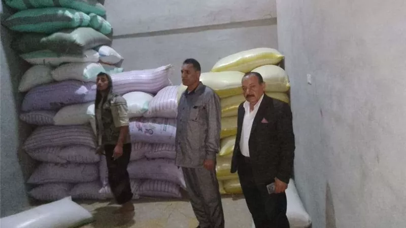 ضبط 71 طن و720 كيلو جرام من الأرز الشعير مخبأ بأحد المخازن بالشرقية