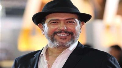 الموت يفجع الفنان أحمد وفيق.. فيديو
