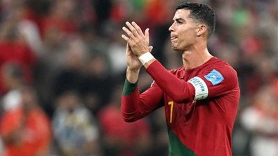 رسميًا.. كريستيانو رونالدو لاعب في صفوف النصر السعودي حتى 2025