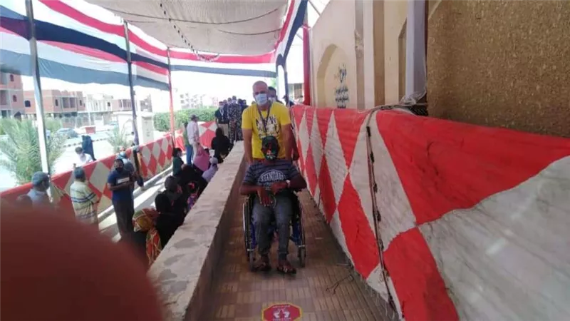 وزير التنمية المحلية  يناشد المواطنين لاستكمال مسيرة الإصلاح