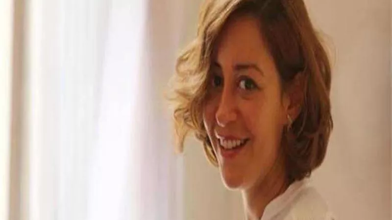 أخرهم الفنانة منة شلبي .. فنانون أعترفوا بتعاطي المخدرات
