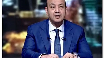 مضاد للحوادث.. وزير النقل يستعرض مميزات قطار تالجو الجديد