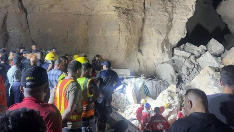 بعد انهيار منجم ذهب في الصين.. جهود مستمرة لإنقاذ عالقين تحت الأرض