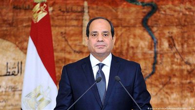السيسى: قولنا طرح شركة قناة السويس في بورصة للمصريين فقط