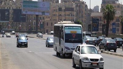 النشرة المرورية.. تكدسات أعلى طرق القاهرة والجيزة اليوم