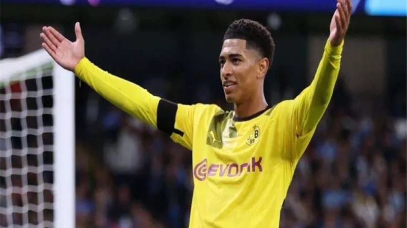 ليفربول يتنازل عن ضم بيلينجهام وريال مدريد يدخل السباق