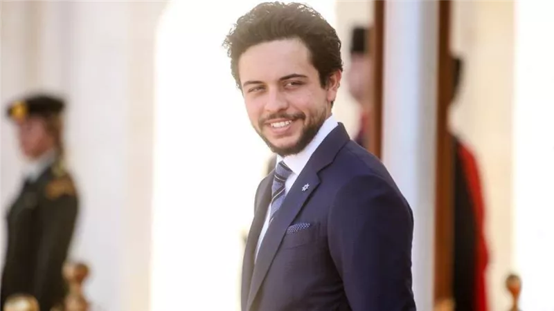 تدريب عسكري مشترك.. ولي عهد الأردن يصل أبوظبي