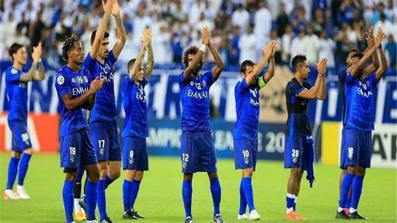 بقدم إيجالو .. الهلال يتقدم على النصر في الشوط الأول بهدف دون مقابل