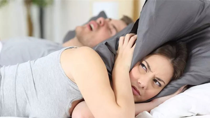 صدق أولا تصدق.. الشخير يزيد احتمال الوفاة بفيروس كورونا 3 مرات‎!