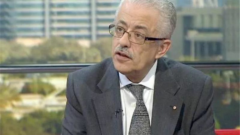 وزير التعليم يزف بشرى سارة للمعلمين.. فيديو
