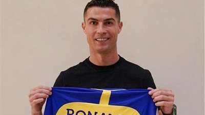 بعد ساعة من عرضها.. نفاد قمصان رونالدو من متجر النصر السعودي