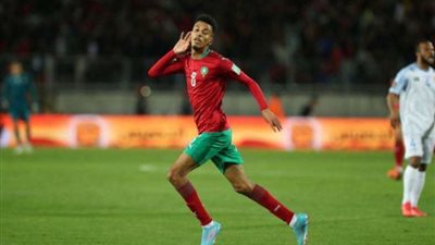 نادي إنجليزي يطلب ضم المغربي عز الدين أوناحي