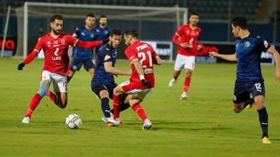 حكم نهائي كأس العالم يدير مباراة الأهلي وبيراميدز
