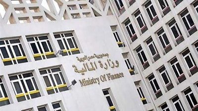 الرئيس السيسي يوجه بتعديل فئات التعريفة الجمركية