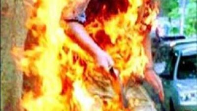 شاهد.. تفاصيل حرق طفل على يد أصدقائه بالمنوفية بعد كشف سرقتهم لوالده