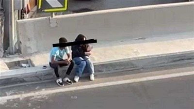 آخر مستجدات حادث ارتكاب شاب وفتاة لـ فعل فاضح بأحد الكباري.. فيديو