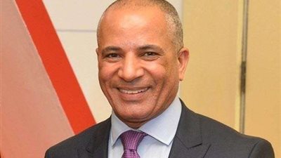 أحمد موسى متأثرا: والدي كان بيلف البلاد المجاورة علشان يصلح بين الناس.. فيديو