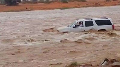 فيضانات جارفة وسيول عارمة تتعرض لها السعودية