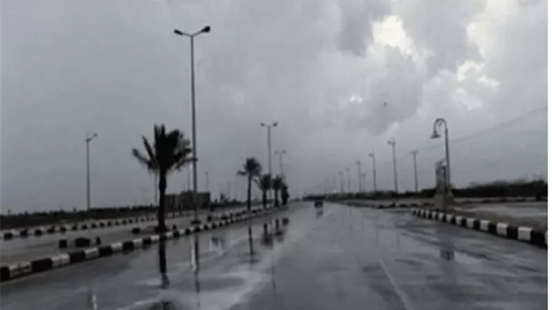 متوسطة ورعدية.. الأرصاد تكشف عن أماكن سقوط الأمطار