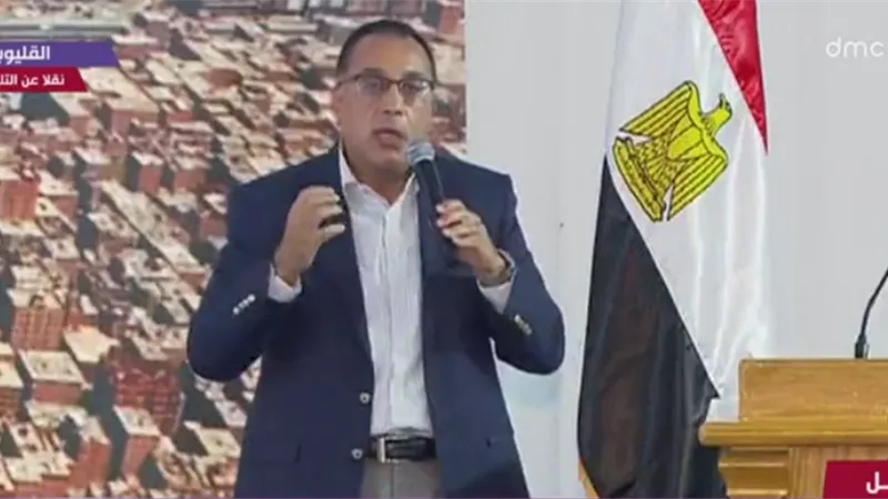 رئيس الوزراء: لن نهدم منزل مأهول سكان.. ورقم قومي لكل عقار 2021