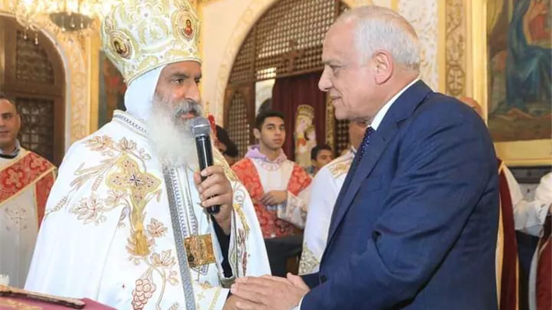 محافظ الجيزة يزور مطرانية الجيزة للأقباط الأرثوذكس لتقديم التهنئة بعيد الميلاد المجيد