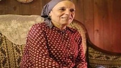 عارفة عبد الرسول تثير الجدل على السوشيال ميديا بعد صورتها بالمايوه