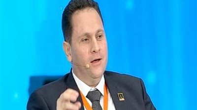 المخرج تامر الخشاب ساخرا من ثورة الإخوان: حنة شيماء حيرت العالم.. فيديو