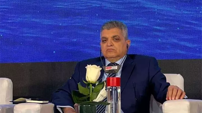 رئيس هيئة قناة السويس يعلق على نجاح عمليات تعويم السفينة جلوري