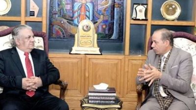 رئيس جامعة المنصورة يستقبل وكيل وزارة الصحة بالدقهلية لهذا السبب