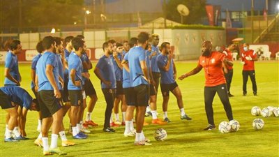كابيلو يقود مرانًا بدنيًّا قويًّا للاعبي الأهلي