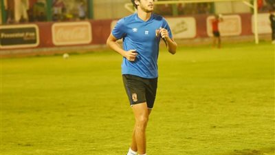 أحمد الشيخ يواصل التأهيل على هامش تدريبات الأهلى