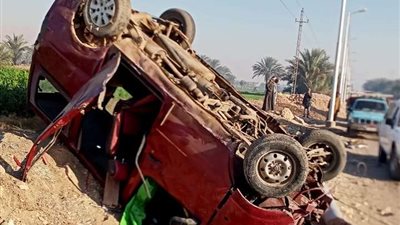 7 أشخاص بينهم أطفال.. ننشر أسماء مصابي حادث التصادم على صحراوي قنا