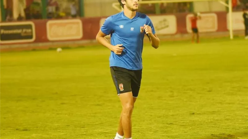 أحمد الشيخ يواصل التأهيل على هامش تدريبات الأهلى