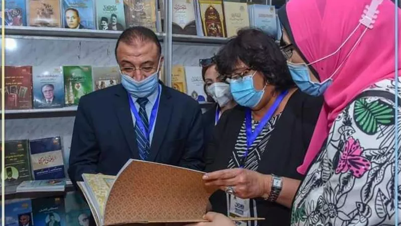 وزيرة الثقافة تفتتح معرض الإسكندرية للكتاب