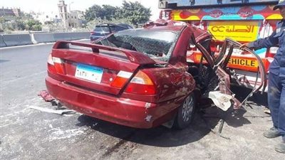إصابة شخصين في حادث تصادم سيارتين بالتجمع