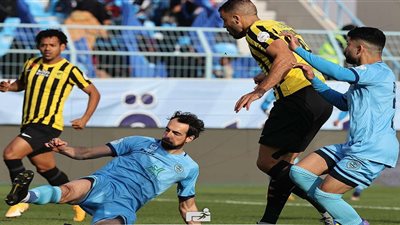 الدوري السعودي..  التعادل يحسم الشوط الأول بين الباطن والاتحاد