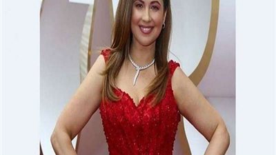 بإطلالة محتشمة.. ريا أبي راشد تخطف الأنظار