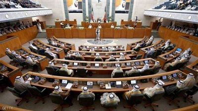 حكومة الكويت تقدم استقالتها والأمير يؤكد ثقته فيها